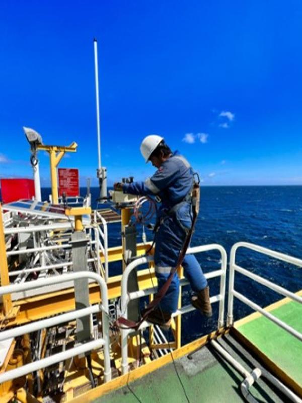 AIS ATON for Oil Platforms